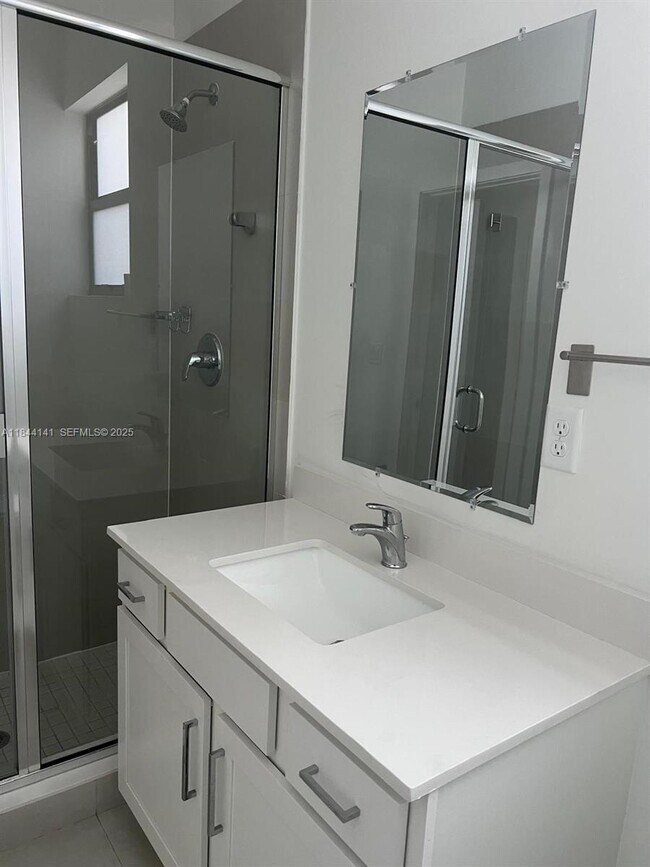 Building Photo - 1840 SW 144th Ave