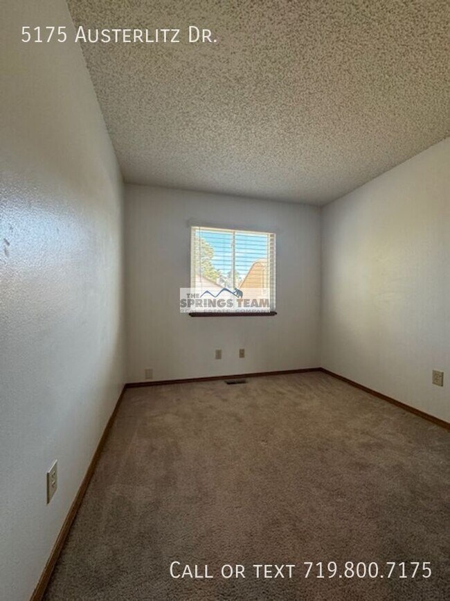 Building Photo - 5175 Austerlitz Dr