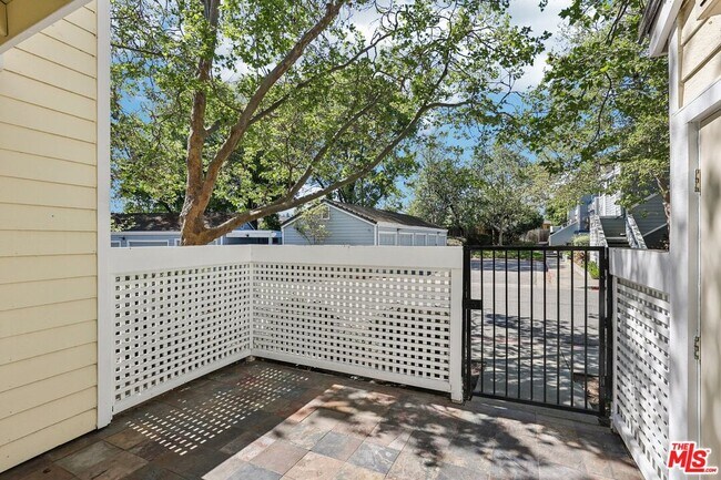 Building Photo - 1706 Bevin Brook Dr