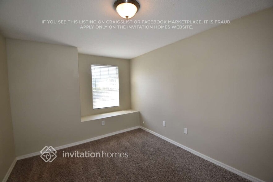 Building Photo - 12840 Kings Lake Dr