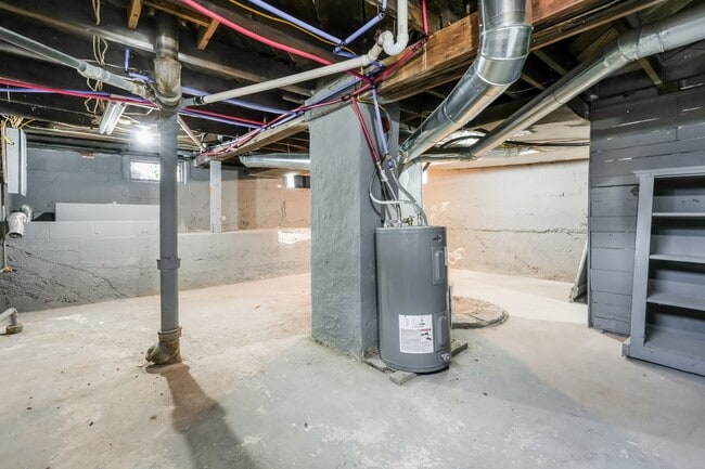 Building Photo - 226 E Fairview Ave