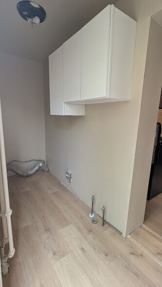 Laundry Room - 3220 D St