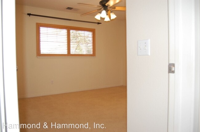 Building Photo - 5 br, 3.5 bath House - 21826 Delany Ln.