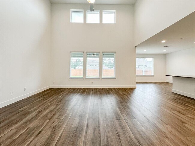 Building Photo - 15216 Tattle Crk Ln