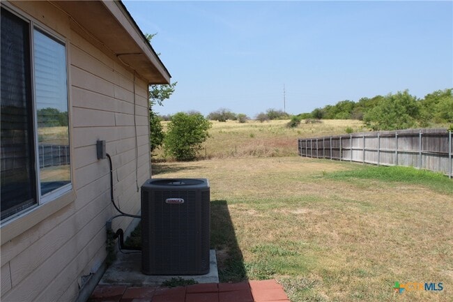 Building Photo - 2742 FM1044