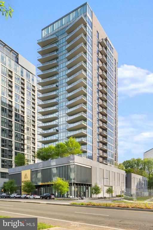 Building Photo - 7887 Jones Branch Dr