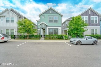 Building Photo - 7413 Beach Walk Pl