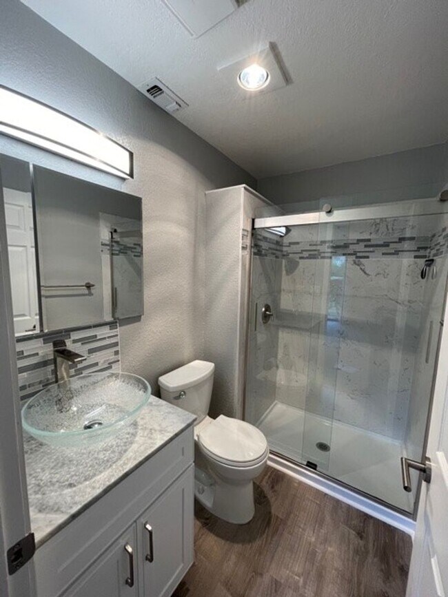 Building Photo - Yountville Condo