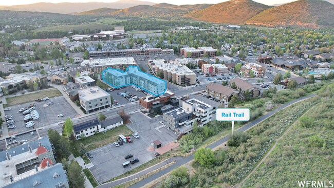 Building Photo - Prospector