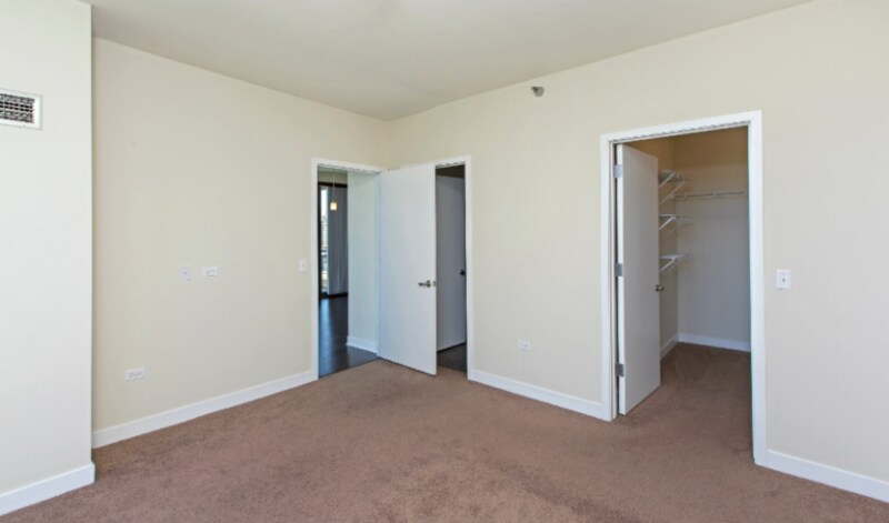 Building Photo - 330 N Jefferson St