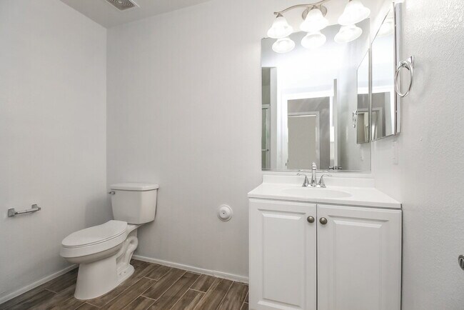 Building Photo - 21142 E Duncan St