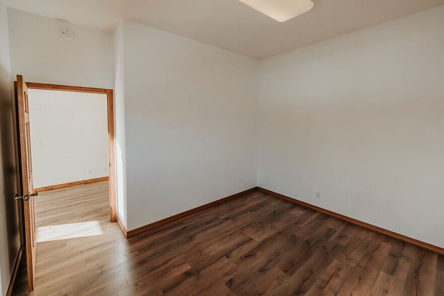 Bedroom - 506 Alder St