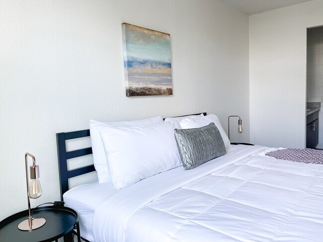 Building Photo - 2515 Burnet Ave