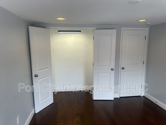 Building Photo - 413 S Washington St