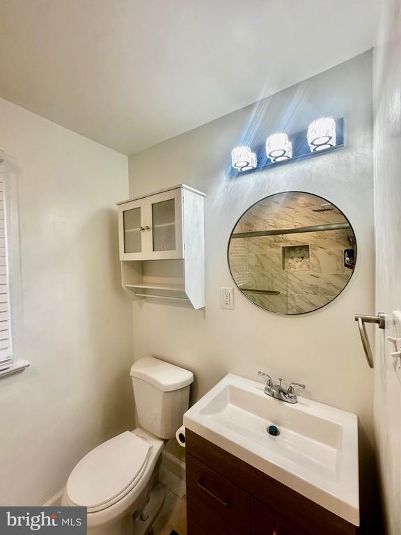 Building Photo - 4220 Marne Pl NE