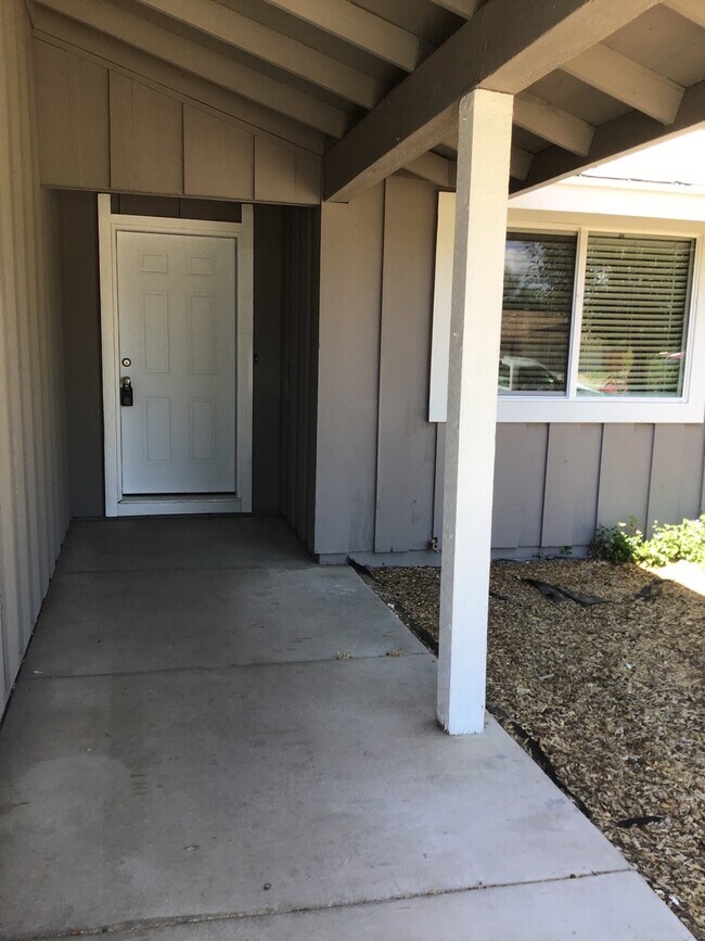 Building Photo - Upgrade Your Living: Spacious 4-Bedroom Ho...