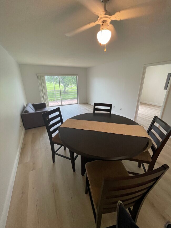 Building Photo - 2441 SW 82nd Ave