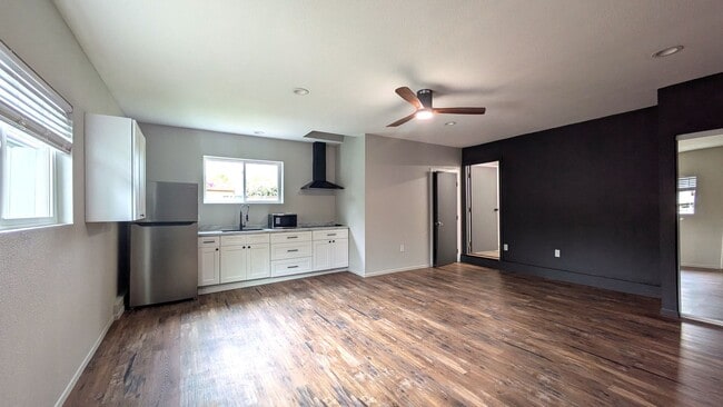 Building Photo - 14137 Halper Rd