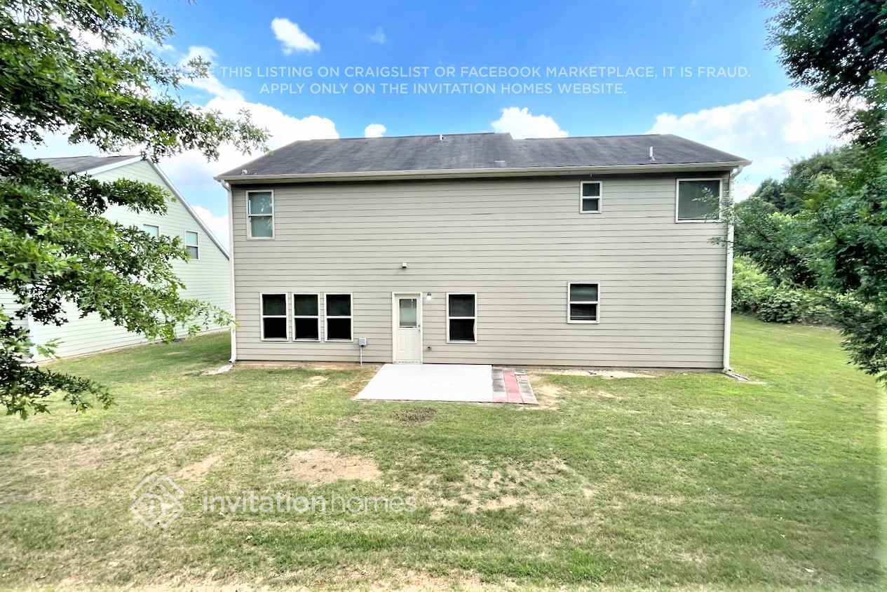 Building Photo - 3290 Franklin St