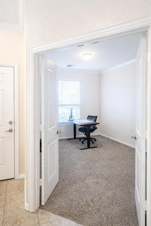 Building Photo - 10012 Epic Knoll Dr