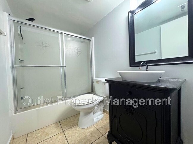 Building Photo - 1742 Potomac Ct