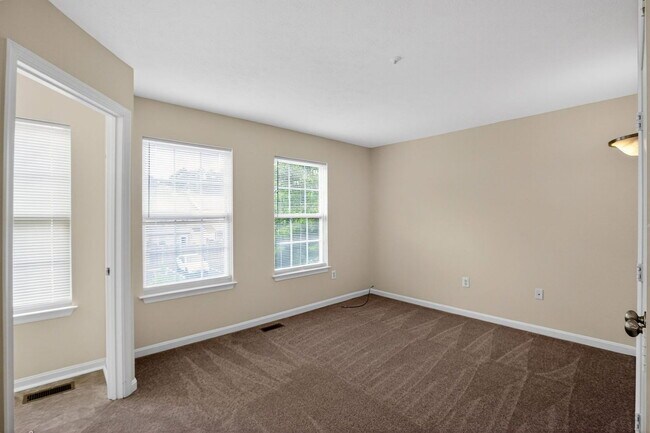 Building Photo - 46098 Lucca Way