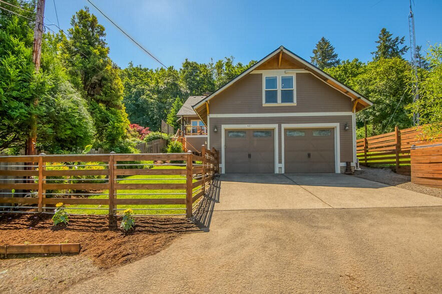 MAIN HOUSE - GARAGE - 421 5th Ave