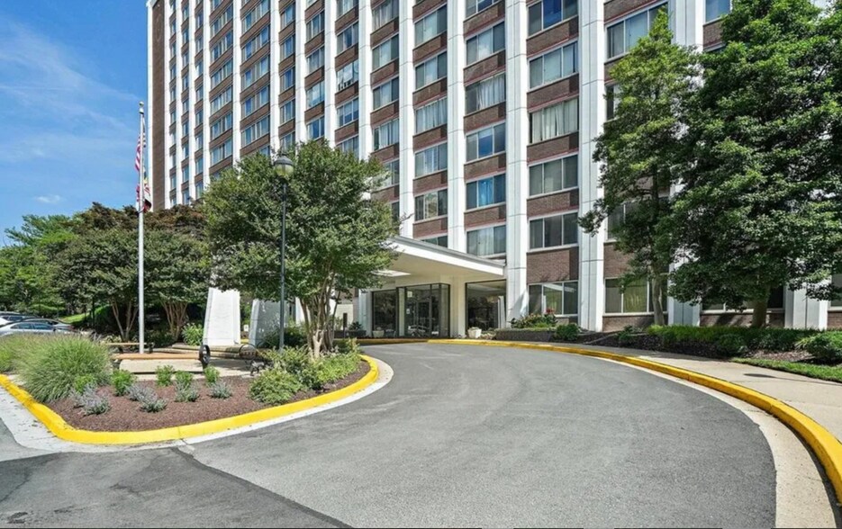 Building Photo - 11801 Rockville Pike