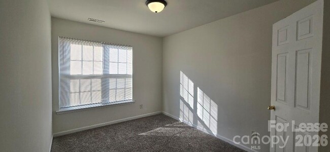 Building Photo - 5320 Peach Pl Ln