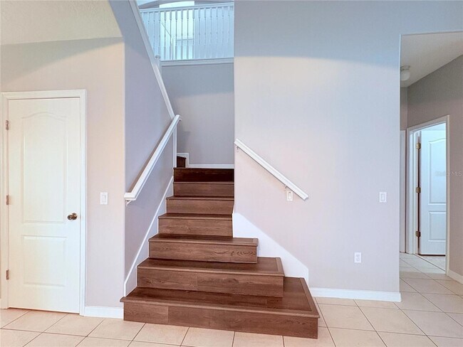 Building Photo - 1976 The Oaks Blvd