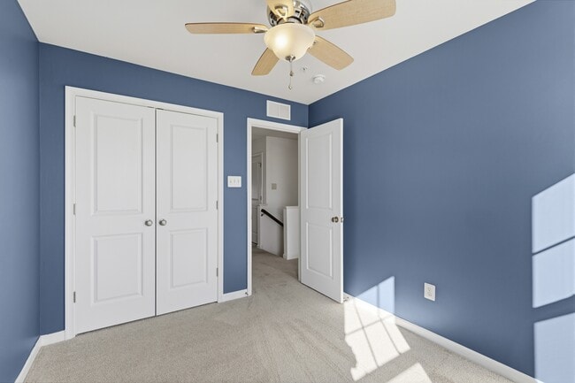 Building Photo - 1137 Red Hawk Way