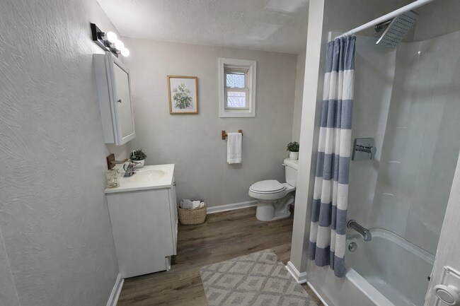 Building Photo - Newly Renovated 5-Bedroom Akron Home with Huge Deck + Fenced Yard