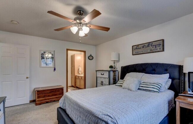 Building Photo - 1531 Lucas Dr