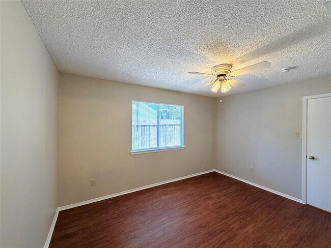 Building Photo - 12102 Arrowwood Dr