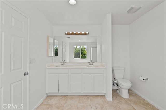 Building Photo - 9427 Lemona Ave