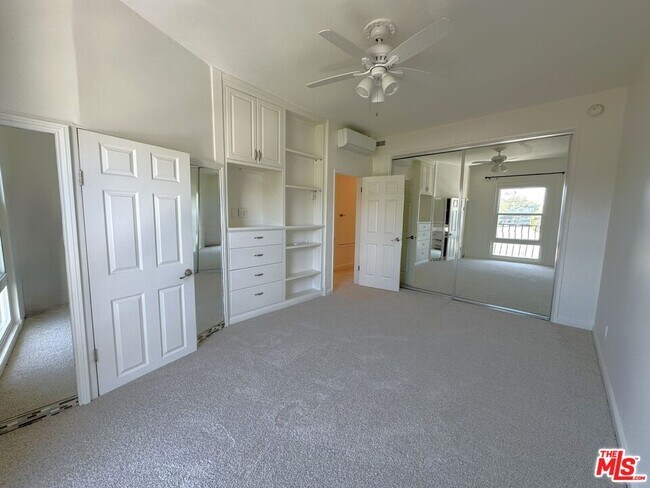 Building Photo - 8025 Redlands St