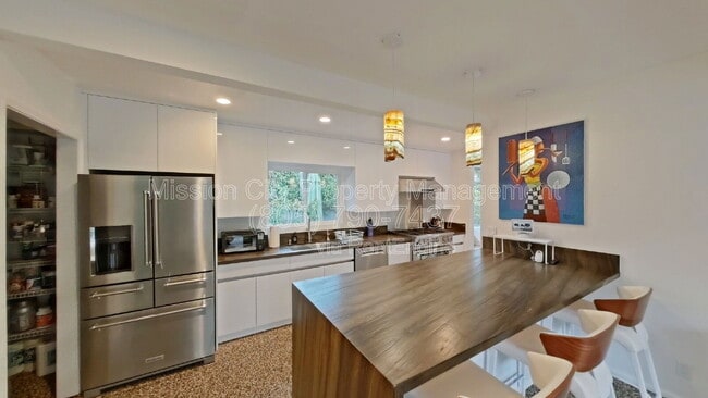 Building Photo - 5339 Berkeley Rd