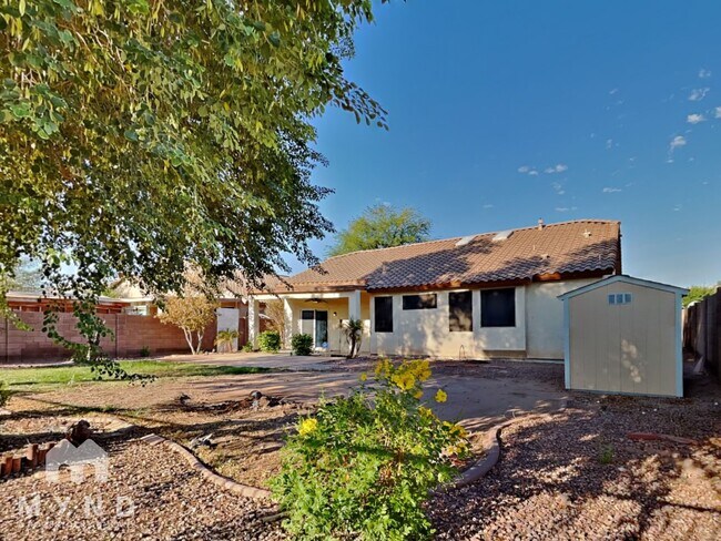 Building Photo - 513 S 120th Ave