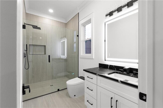 Building Photo - 409 Thunder Rd