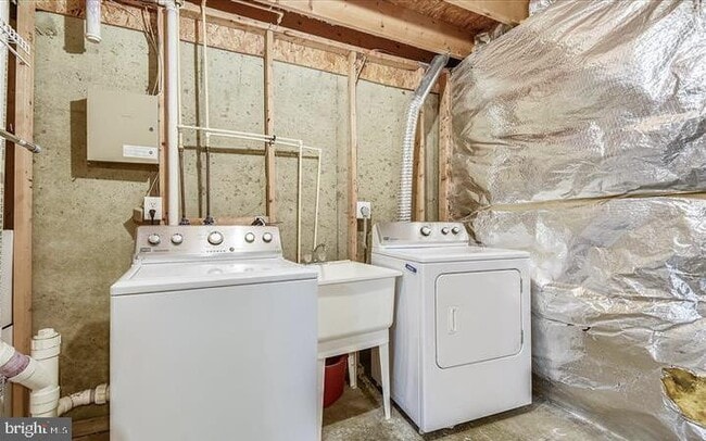 Building Photo - 2554 Summers Ridge Dr