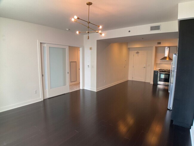 Building Photo - Rare Rental in Greenbridge!  Live in the m...