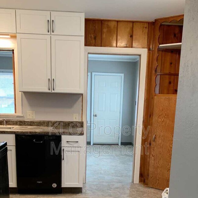 Building Photo - 3939 14th St