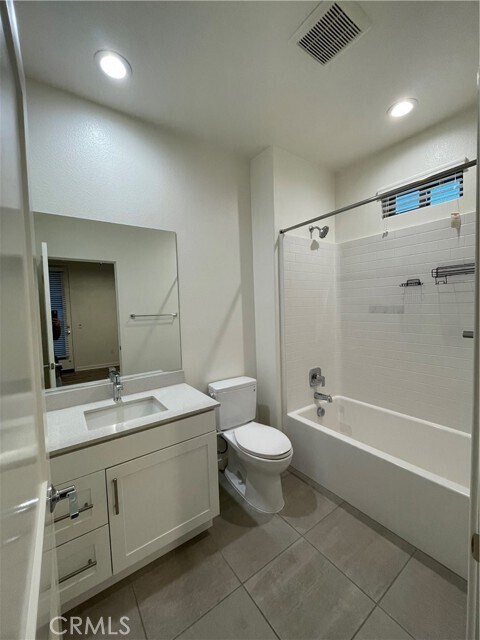 Building Photo - 590 Boulder Cir