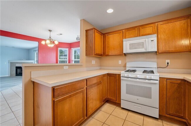 Building Photo - 3509 SW Carriageway Ave