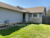 Building Photo - 608 Greenlawn Blvd