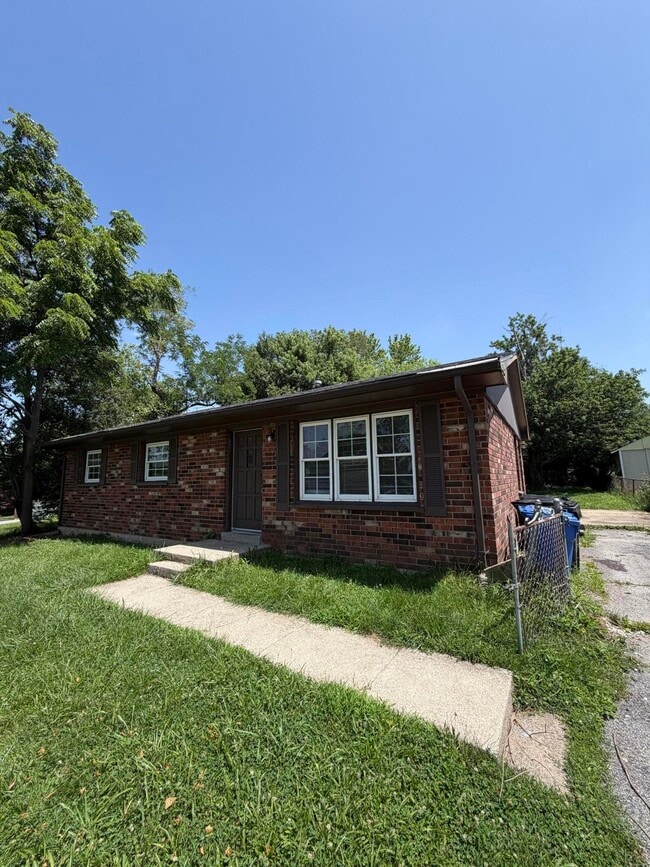 Building Photo - 2405 Windwood Ct