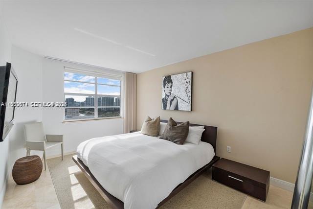 Building Photo - 1985 S Ocean Dr