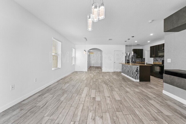 Building Photo - 105 Lacewing Pl