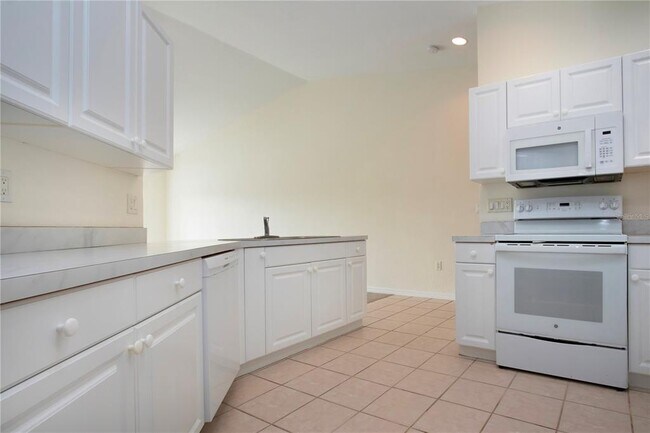 Building Photo - 7117 Strand Cir
