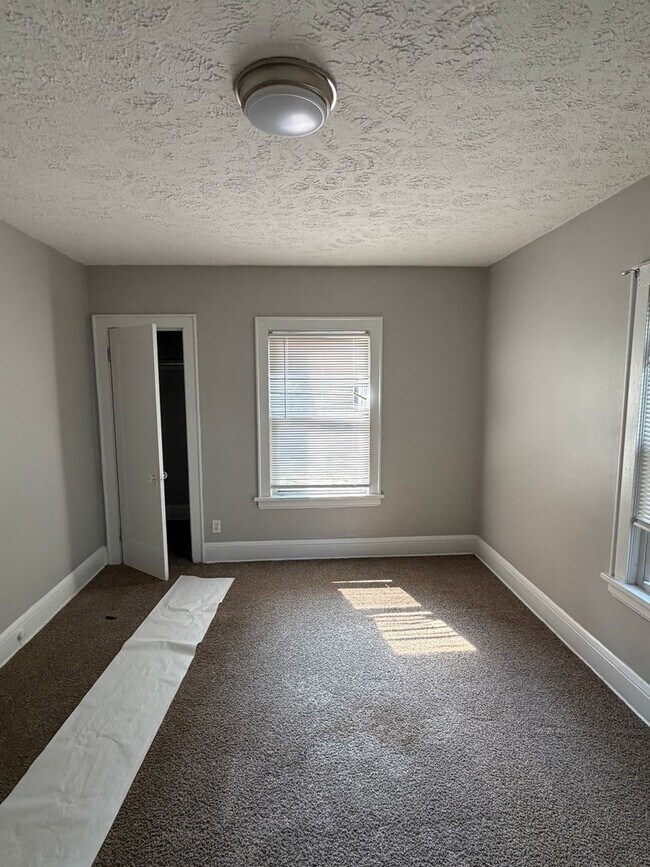 Building Photo - 368 Wildwood Ave